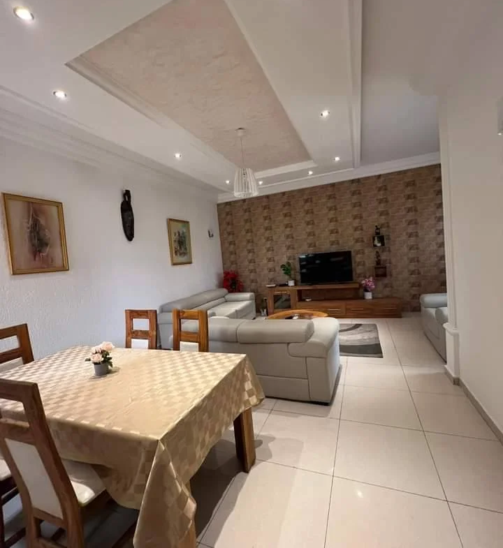 Appartement Meublé de 3 Chambres à Louer – Fidjrossè Togbin Plage - BENIN-IMMO