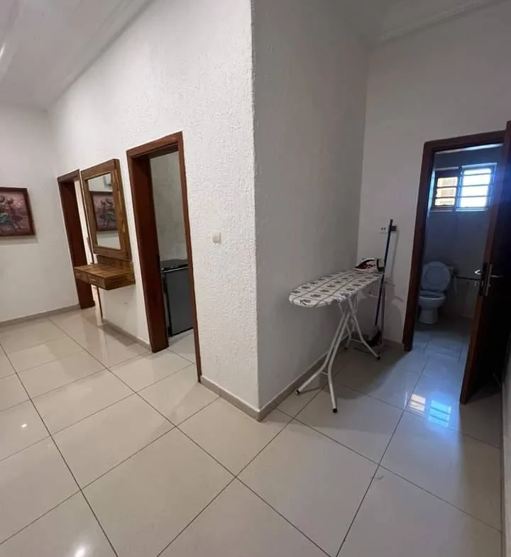 Appartement Meublé de 3 Chambres à Louer – Fidjrossè Togbin Plage - BENIN-IMMO