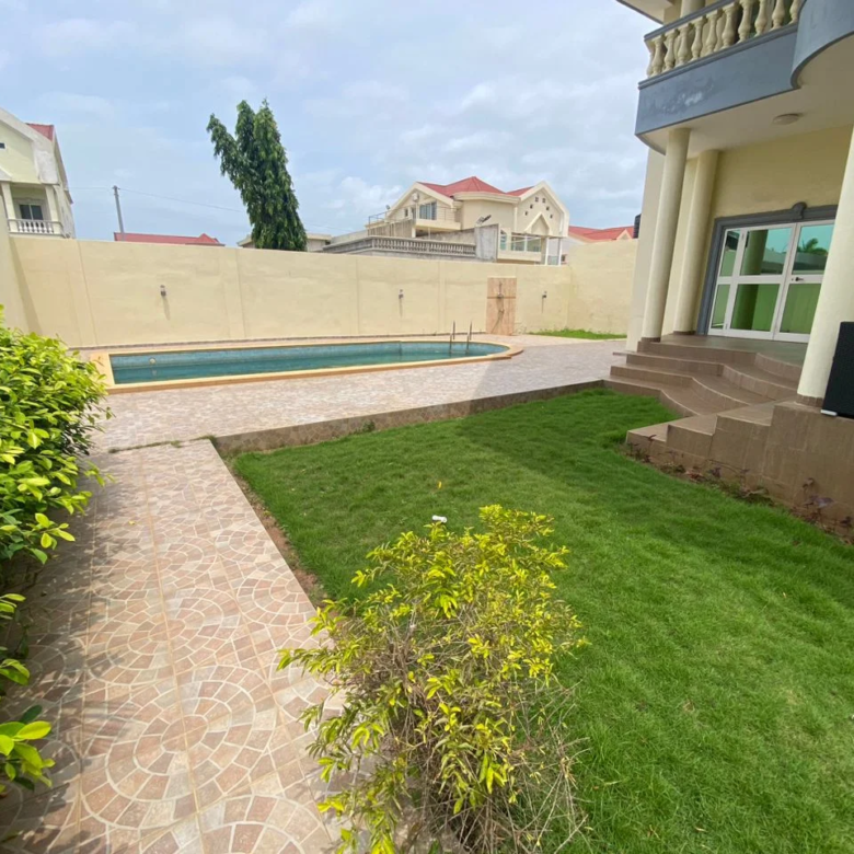 Villa Duplex de Luxe à Vendre – Akpakpa Cité CEN-SAD - BENIN-IMMO