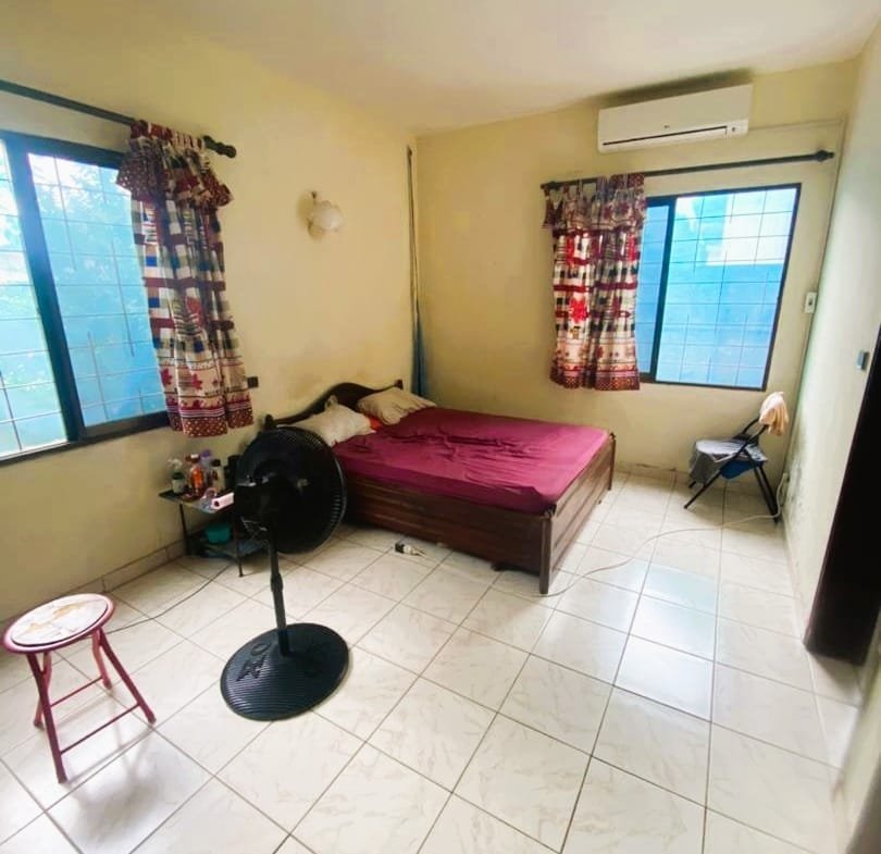 Villa duplex de 5 chambres et 2 salons à vendre à Fidjrossè Plage - BENIN-IMMO