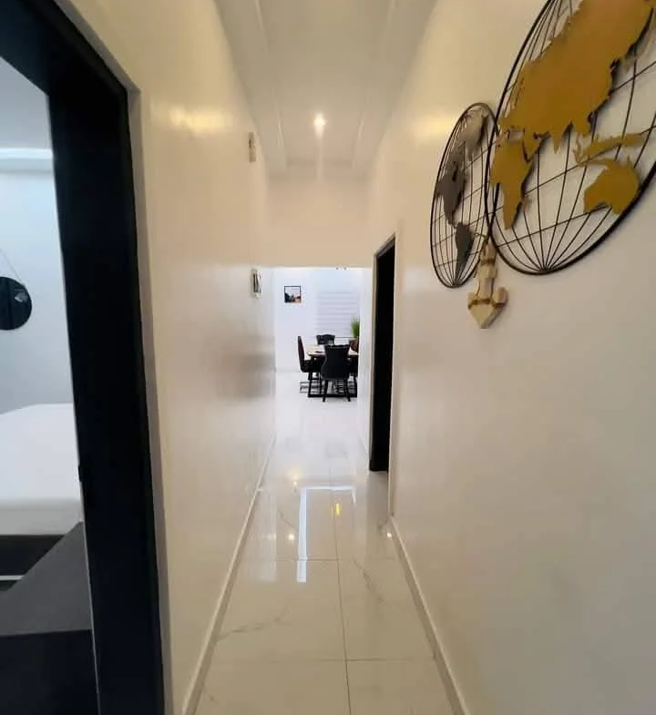 Appartement Meublé de 3 Pièces à Louer à Fidjrossè - BENIN-IMMO