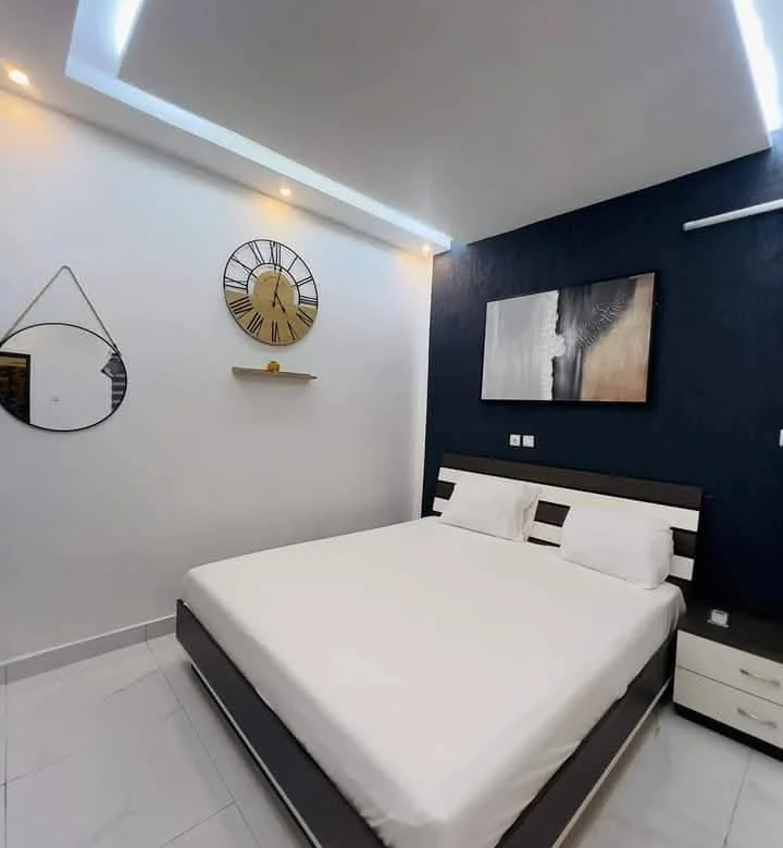 Appartement Meublé de 3 Pièces à Louer à Fidjrossè - BENIN-IMMO