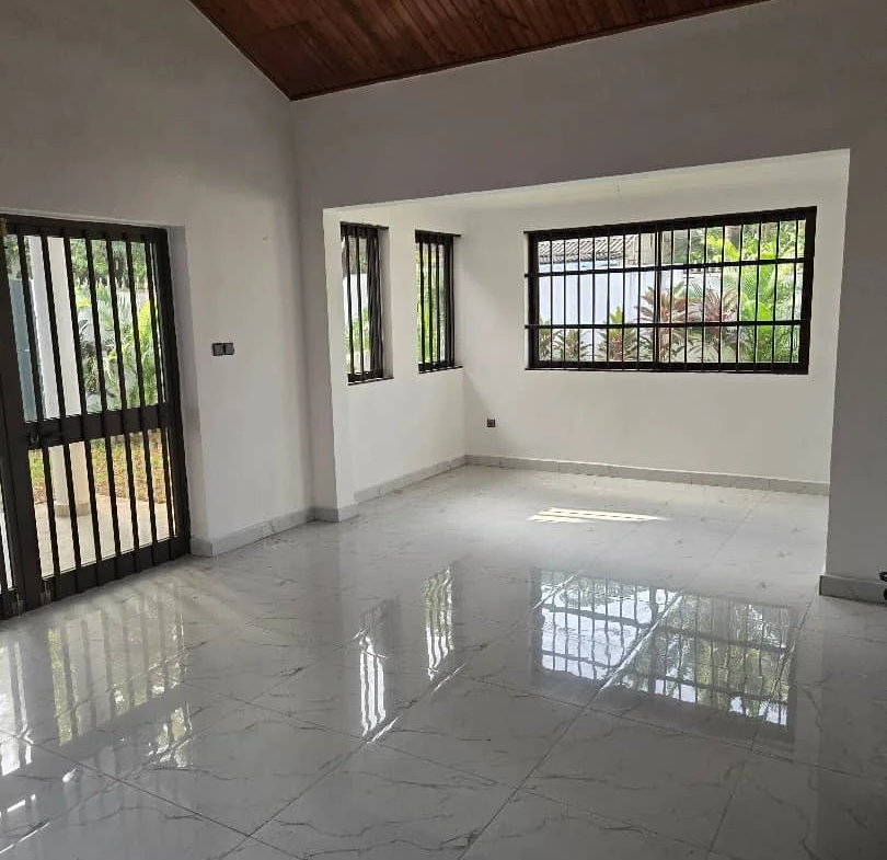 Coquette Villa Basse à Louer - Haie Vives, Cadjehoun, Cotonou - BENIN-IMMO