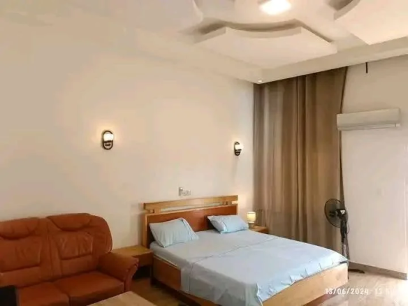 584
