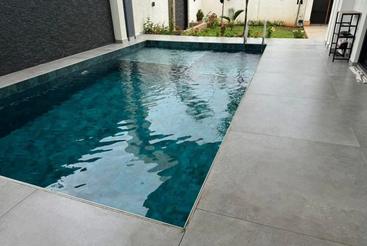 Villa Meublée Luxueuse à Louer à Cotonou – Fidjrossè Plage - BENIN-IMMO