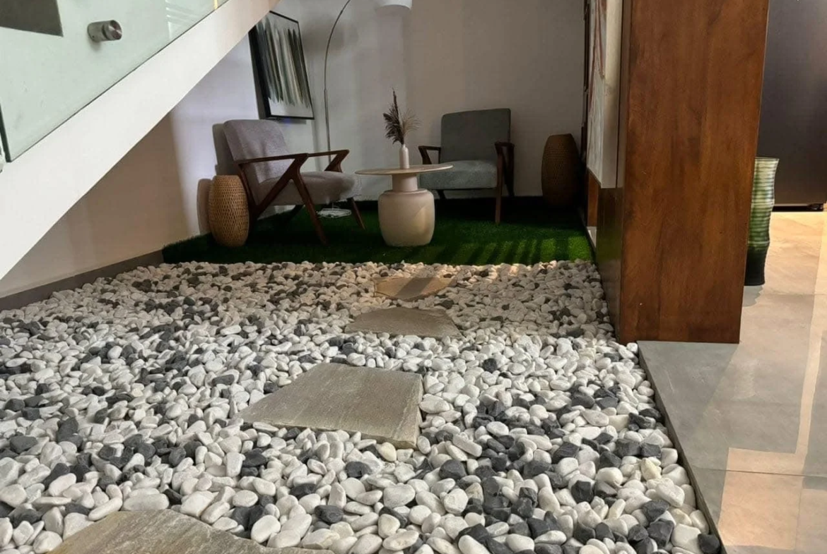 Villa Meublée Luxueuse à Louer à Cotonou – Fidjrossè Plage - BENIN-IMMO