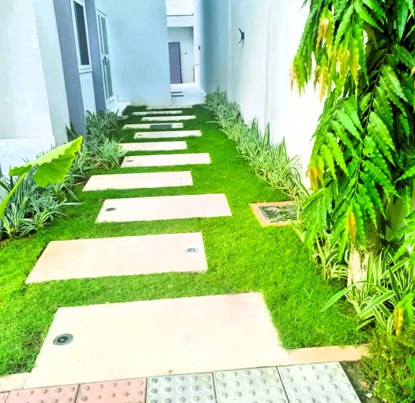 Villa Moderne avec Piscine et Jardin à Louer à Akpakpa CENSAD – Cotonou - BENIN-IMMO