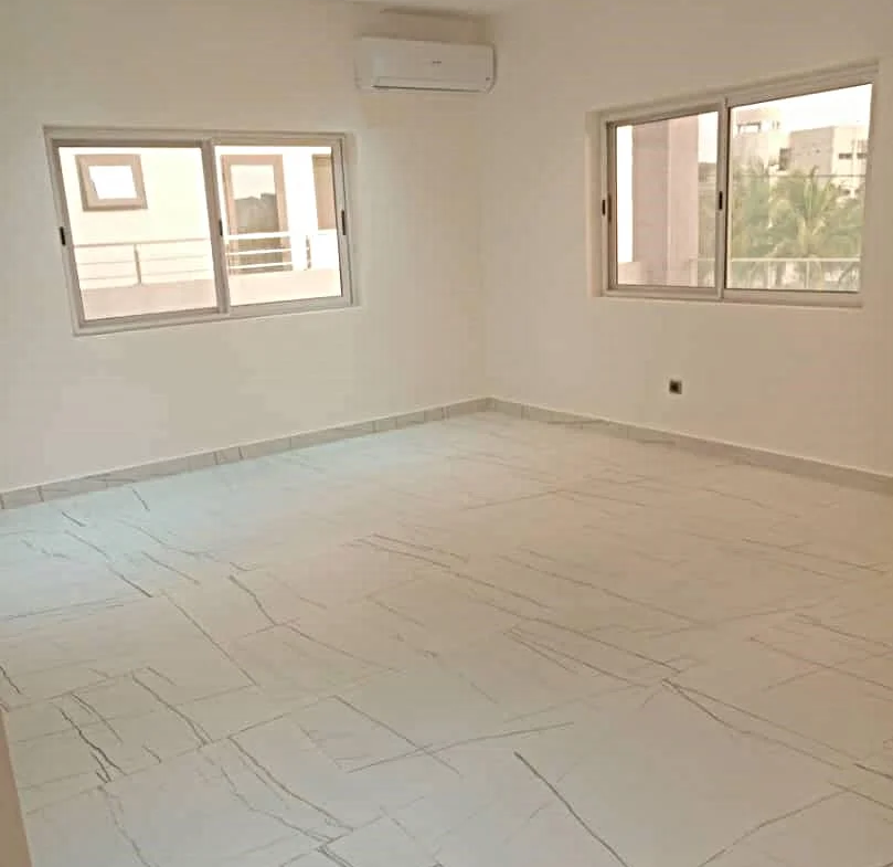 Villa Moderne avec Piscine et Jardin à Louer à Akpakpa CENSAD – Cotonou - BENIN-IMMO