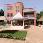 Villa R+2 avec Piscine et Espaces Verts à Vendre à Calavi Zopah - BENIN-IMMO