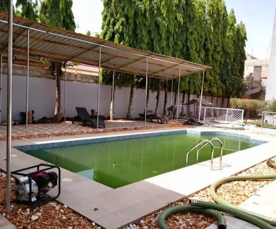 Villa R+2 avec Piscine et Espaces Verts à Vendre à Calavi Zopah - BENIN-IMMO