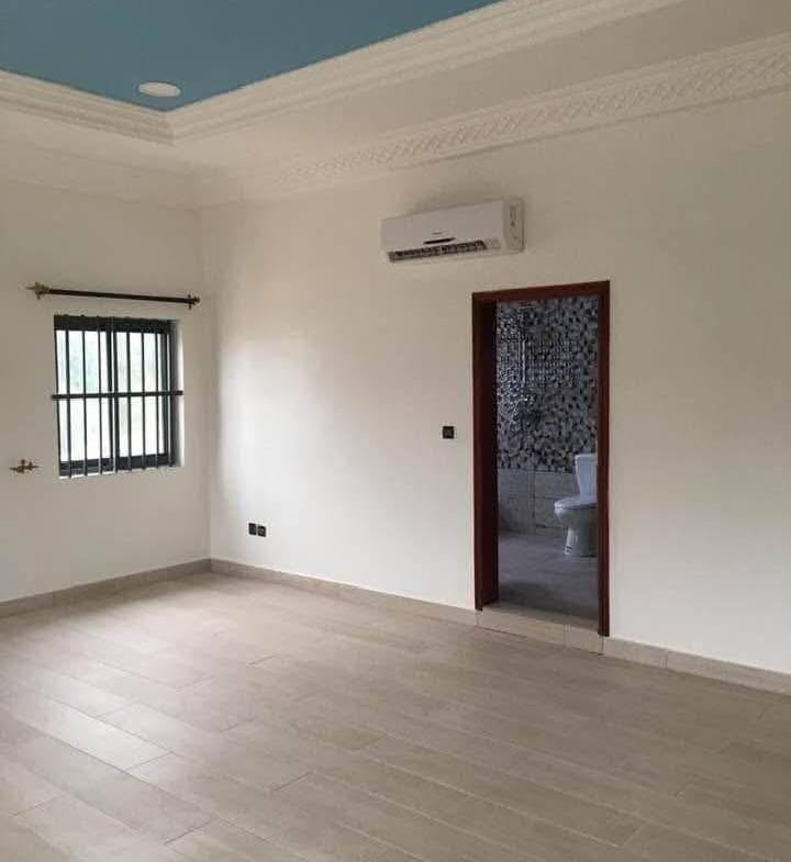 Appartement de 4 Chambres à Louer à Haie-Vive - Cotonou - BENIN-IMMO