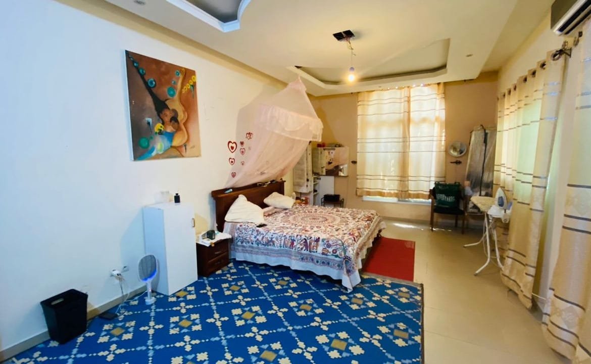 Villa de 4 Chambres à Louer à Fidjrossè Plage - Cotonou - BENIN-IMMO