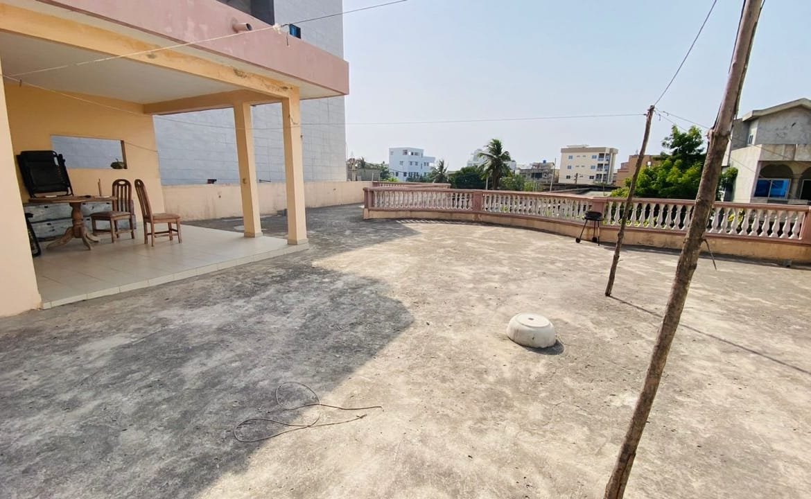 Villa de 4 Chambres à Louer à Fidjrossè Plage - Cotonou - BENIN-IMMO