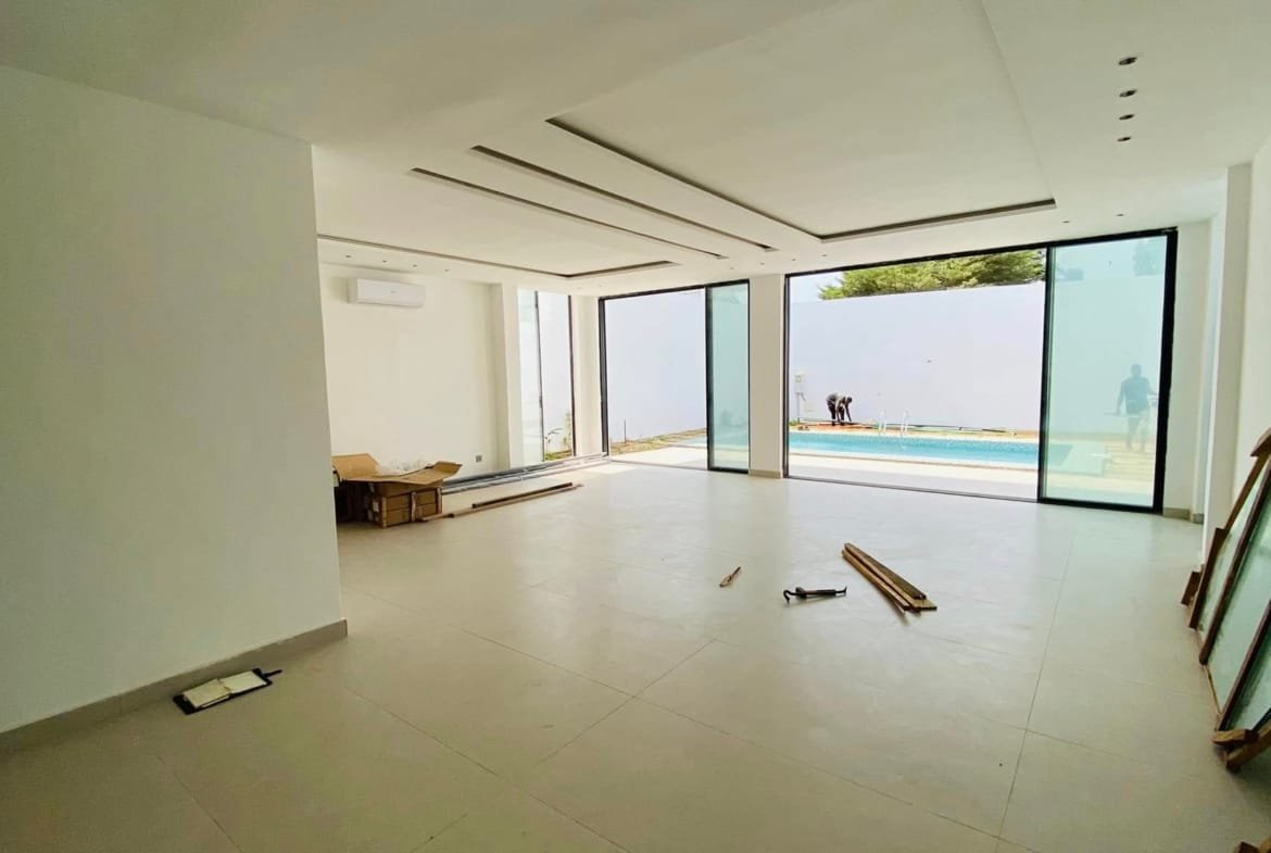 Villa avec piscine et vue sur mer à louer à Fidjrossè - BENIN-IMMO