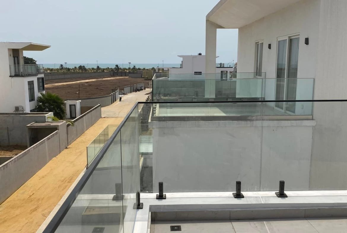 Villa avec piscine et vue sur mer à louer à Fidjrossè - BENIN-IMMO