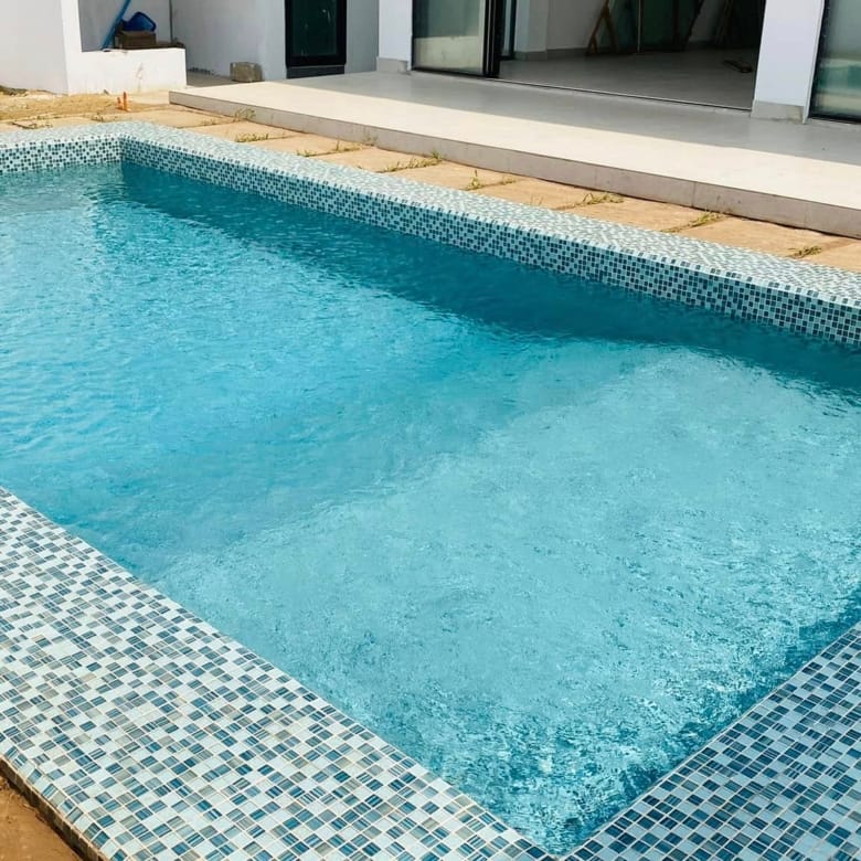 Villa avec piscine et vue sur mer à louer à Fidjrossè - BENIN-IMMO
