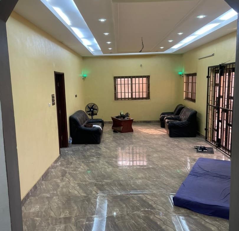 Villa récente à vendre – Tori Bossito, à proximité de l’usine FIFA - BENIN-IMMO