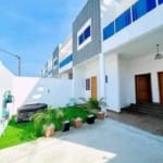 Villas de 3 Chambres à Vendre - Fidjrossè Plage - BENIN-IMMO