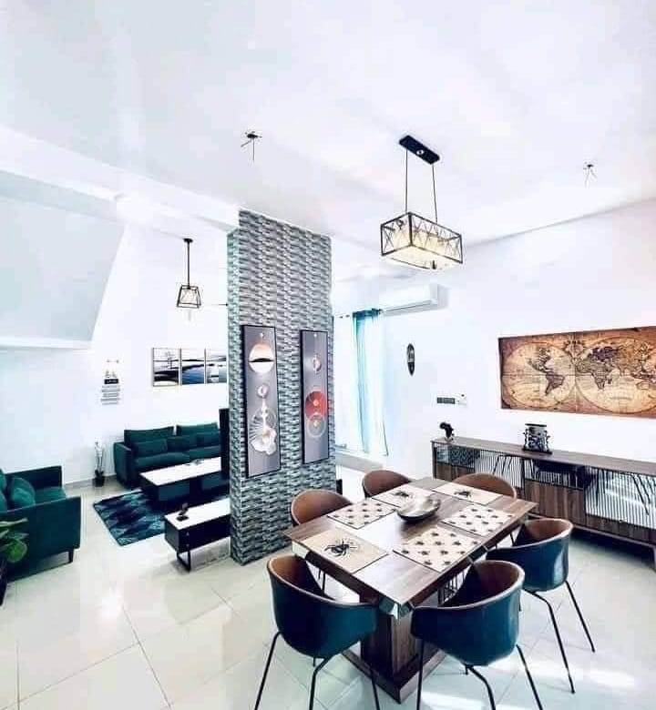 Villas de 3 Chambres à Vendre - Fidjrossè Plage - BENIN-IMMO