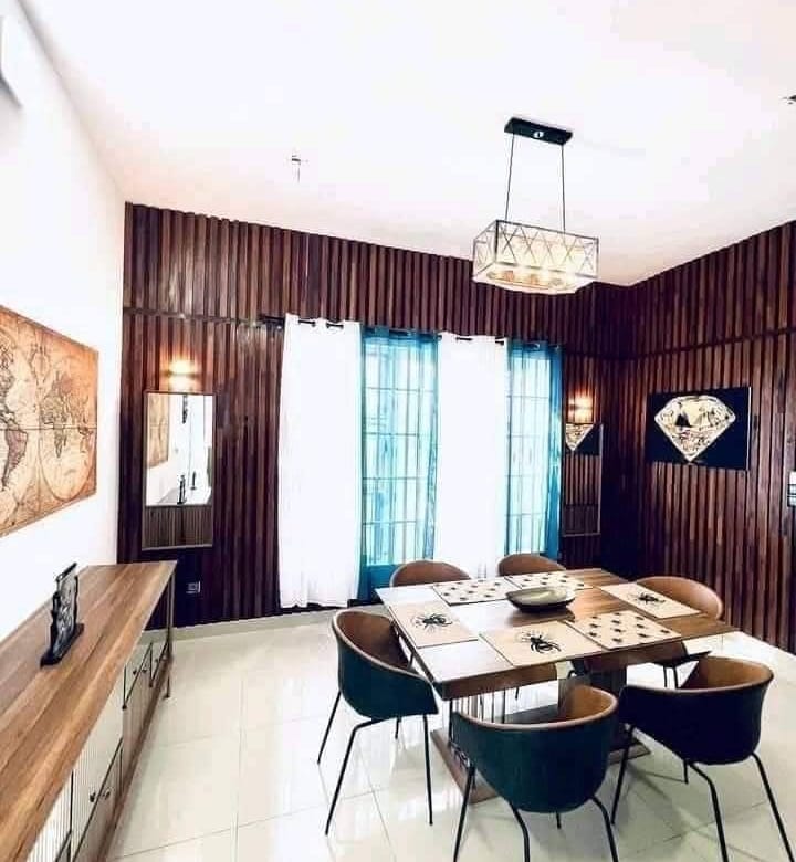 Villas de 3 Chambres à Vendre - Fidjrossè Plage - BENIN-IMMO
