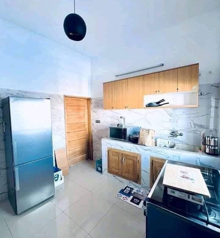 Villas de 3 Chambres à Vendre - Fidjrossè Plage - BENIN-IMMO