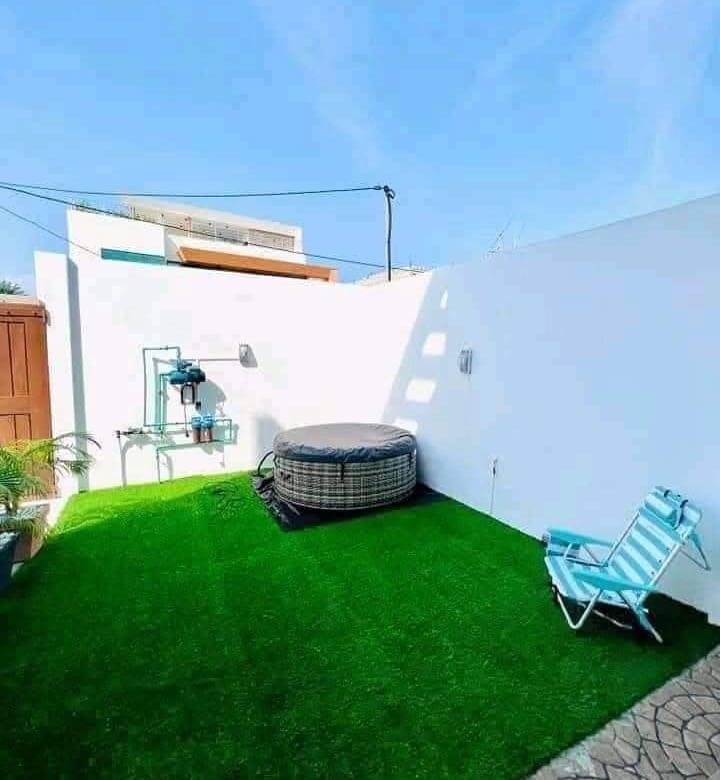 Villas de 3 Chambres à Vendre - Fidjrossè Plage - BENIN-IMMO