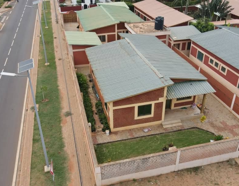 À Vendre : 2 Villas de 3 Chambres à Ouèdo Cité GCITT - BENIN-IMMO