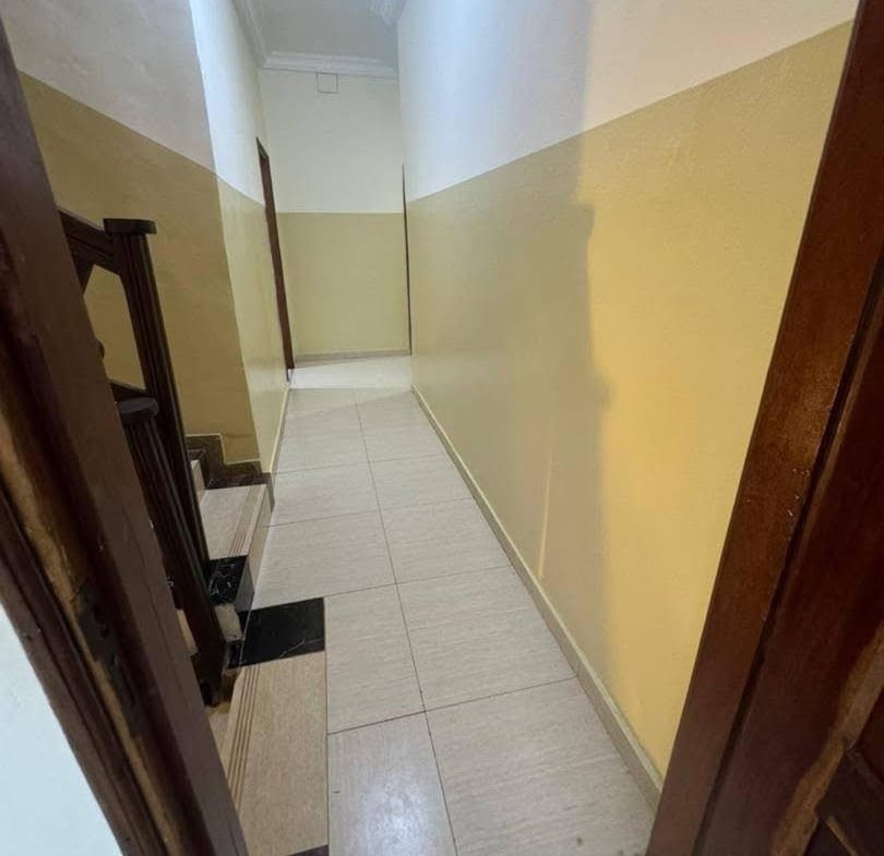 À Vendre : Immeuble de Standing au Bord des Pavés à Arconville - BENIN-IMMO