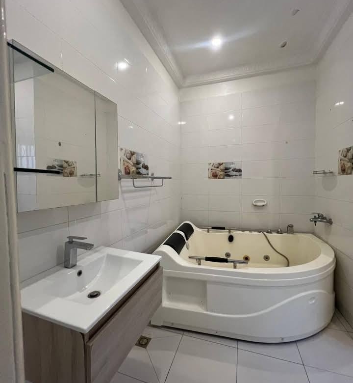 Appartement 4 Chambres à louer Fidjrossè - BENIN-IMMO