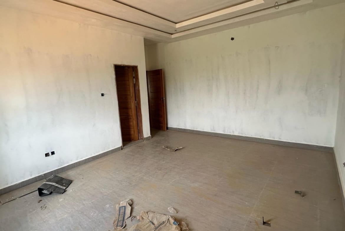 Appartement 4 Pièces Fidjrossè 500k - BENIN-IMMO