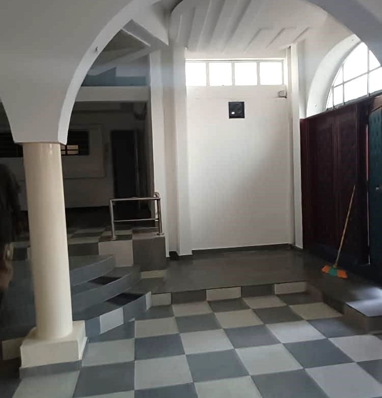 Grand Hall + Bureau à Gbégamey - BENIN-IMMO