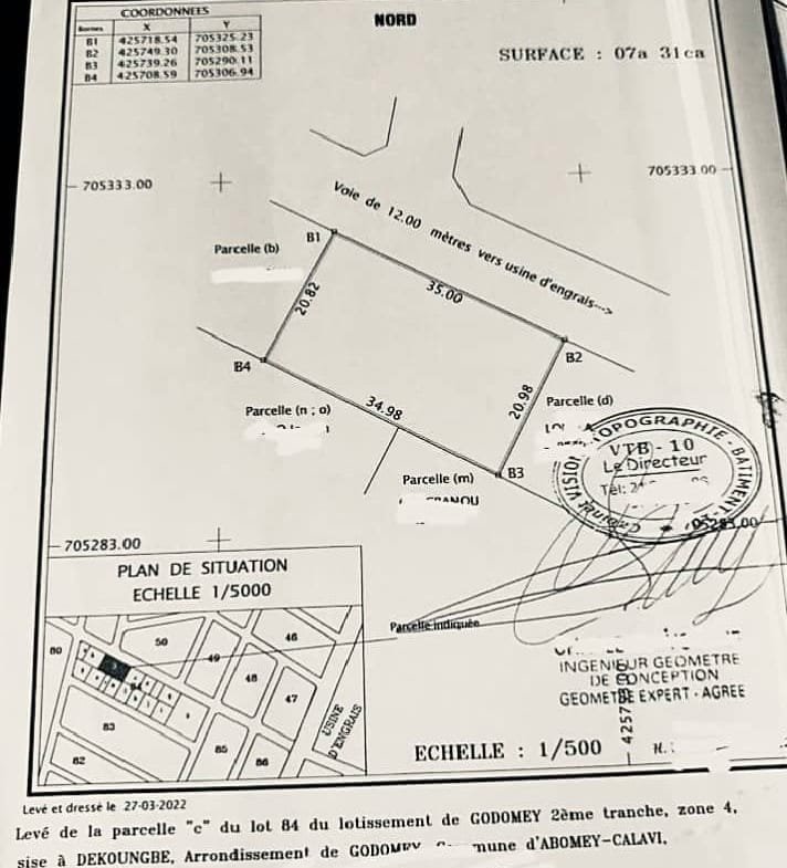 Grande Parcelle Clôturée à Vendre à Godomey-Dèkoungbé