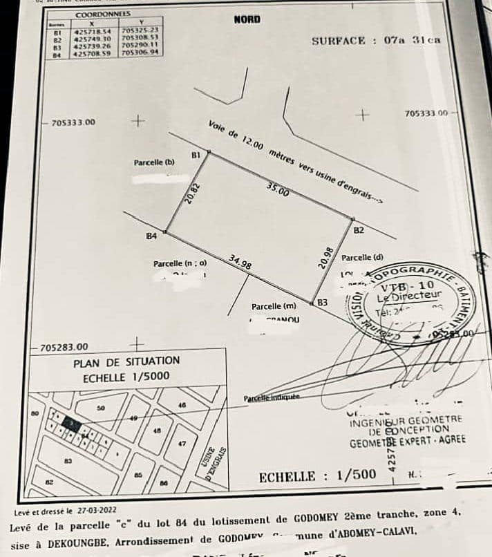 Grande Parcelle Clôturée à Vendre à Godomey-Dèkoungbé