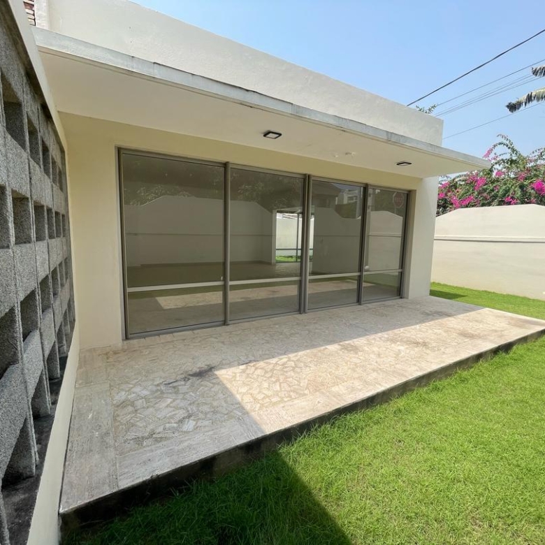 Maison d’architecte à louer à Pâte d’Oie, Cotonou_2