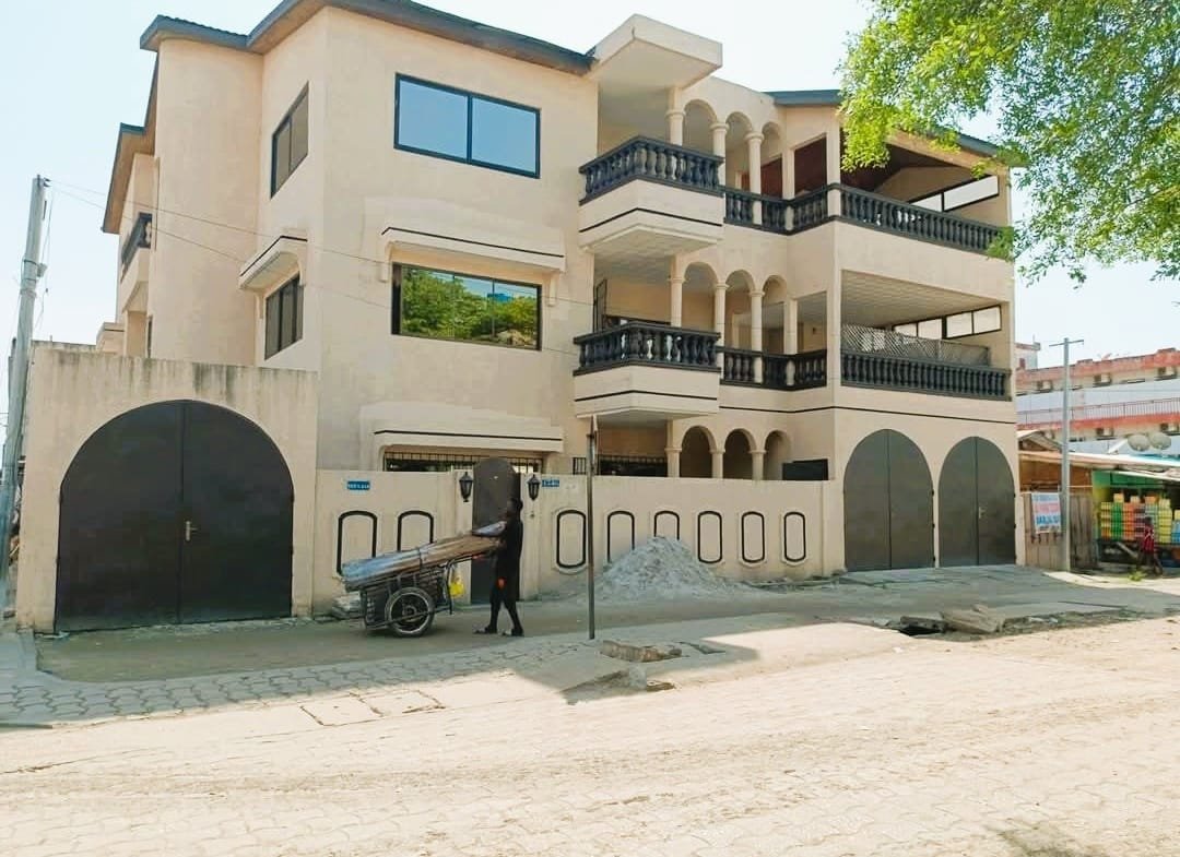 Splendide Villa R+2 à Vendre à Cotonou - Akpakpa