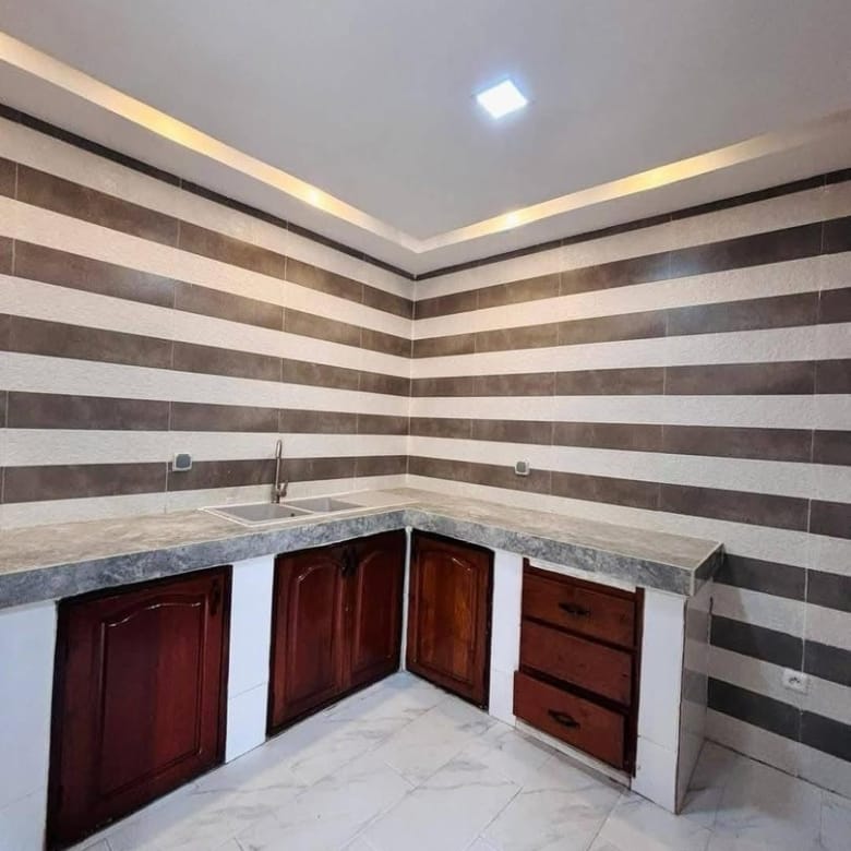 Villa 5 Chambres à louer - Les Cocotiers Cotonou - BENIN-IMMO