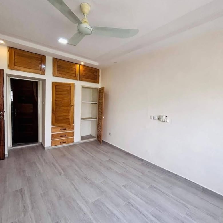 Villa 5 Chambres à louer - Les Cocotiers Cotonou - BENIN-IMMO