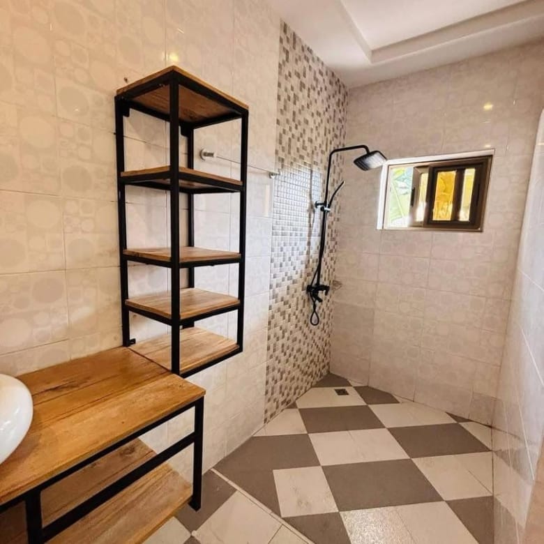 Villa 5 Chambres à louer - Les Cocotiers Cotonou - BENIN-IMMO