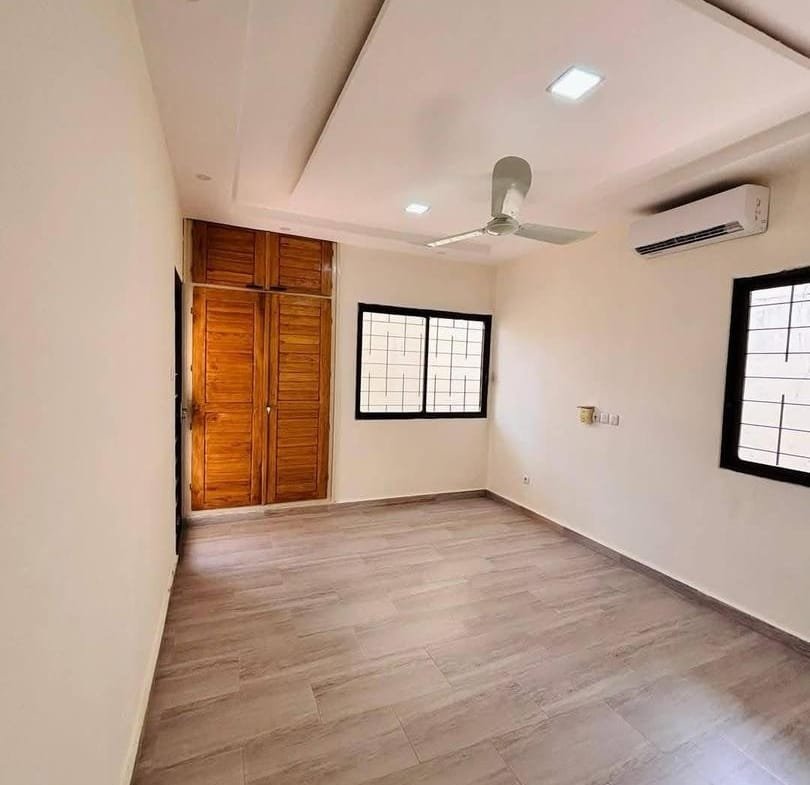 Villa 5 Chambres à louer - Les Cocotiers Cotonou - BENIN-IMMO