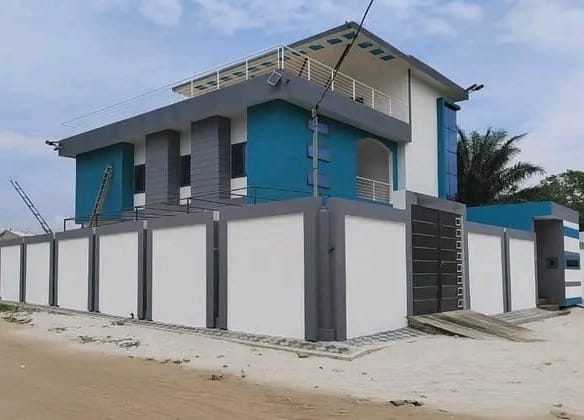 Villa Duplex 5 Chambres à Vendre – PK10, Sèmè-Kpodji
