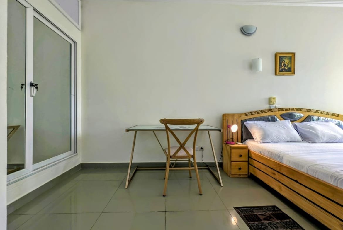 Villa Meublée avec Piscine à Louer à Fidjrossè - BENIN-IMMO