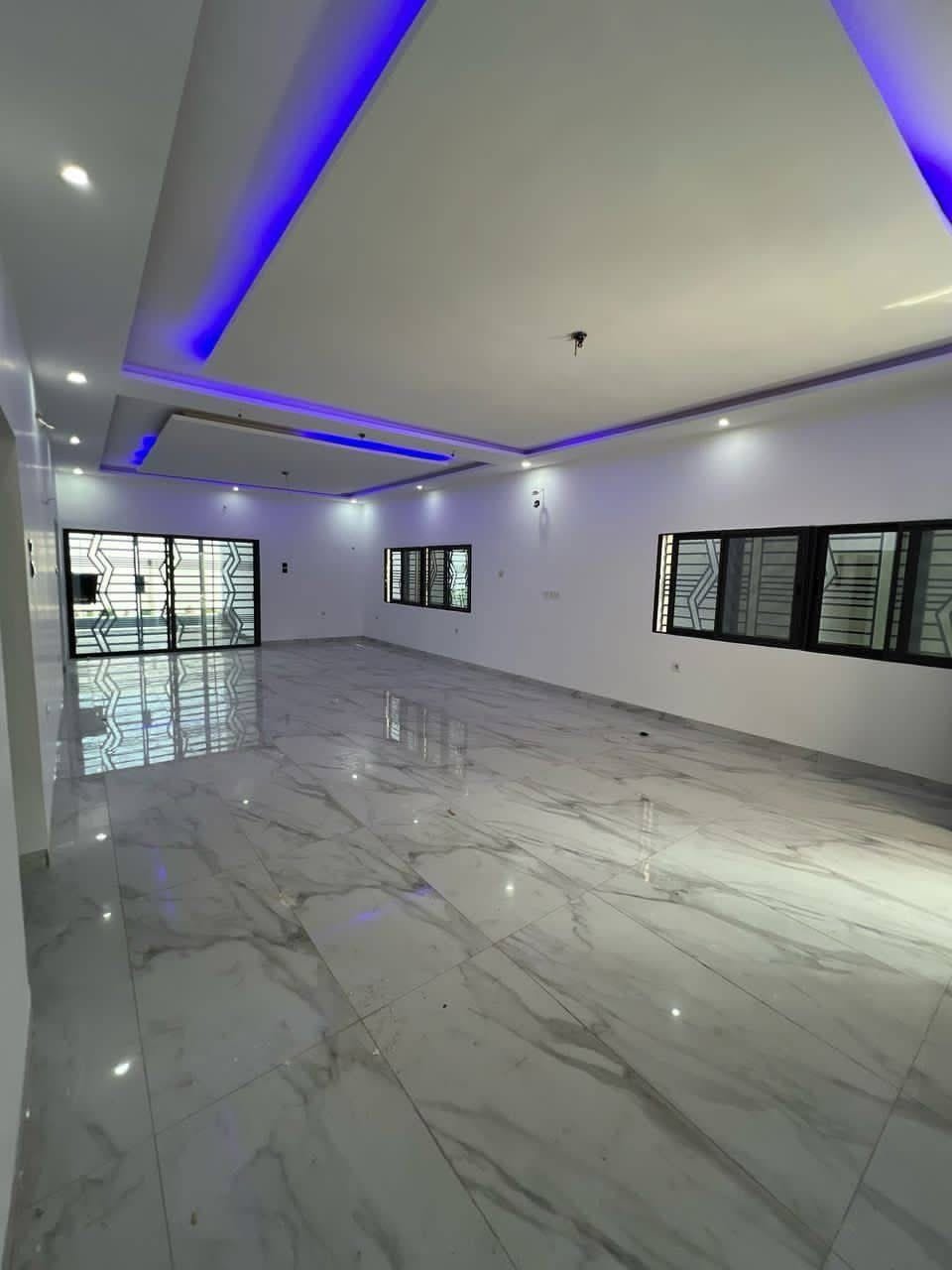 Villa avec piscine 3 chambres à louer - Haie Vive, Cotonou