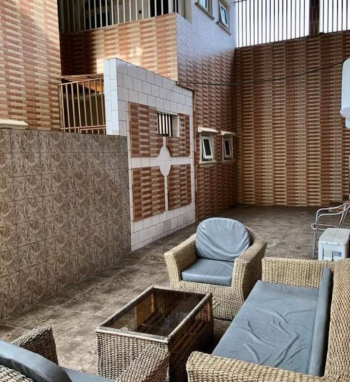 Villa duplex meublé à louer 5 chambres Fidjrossè Plage - BENIN-IMMO