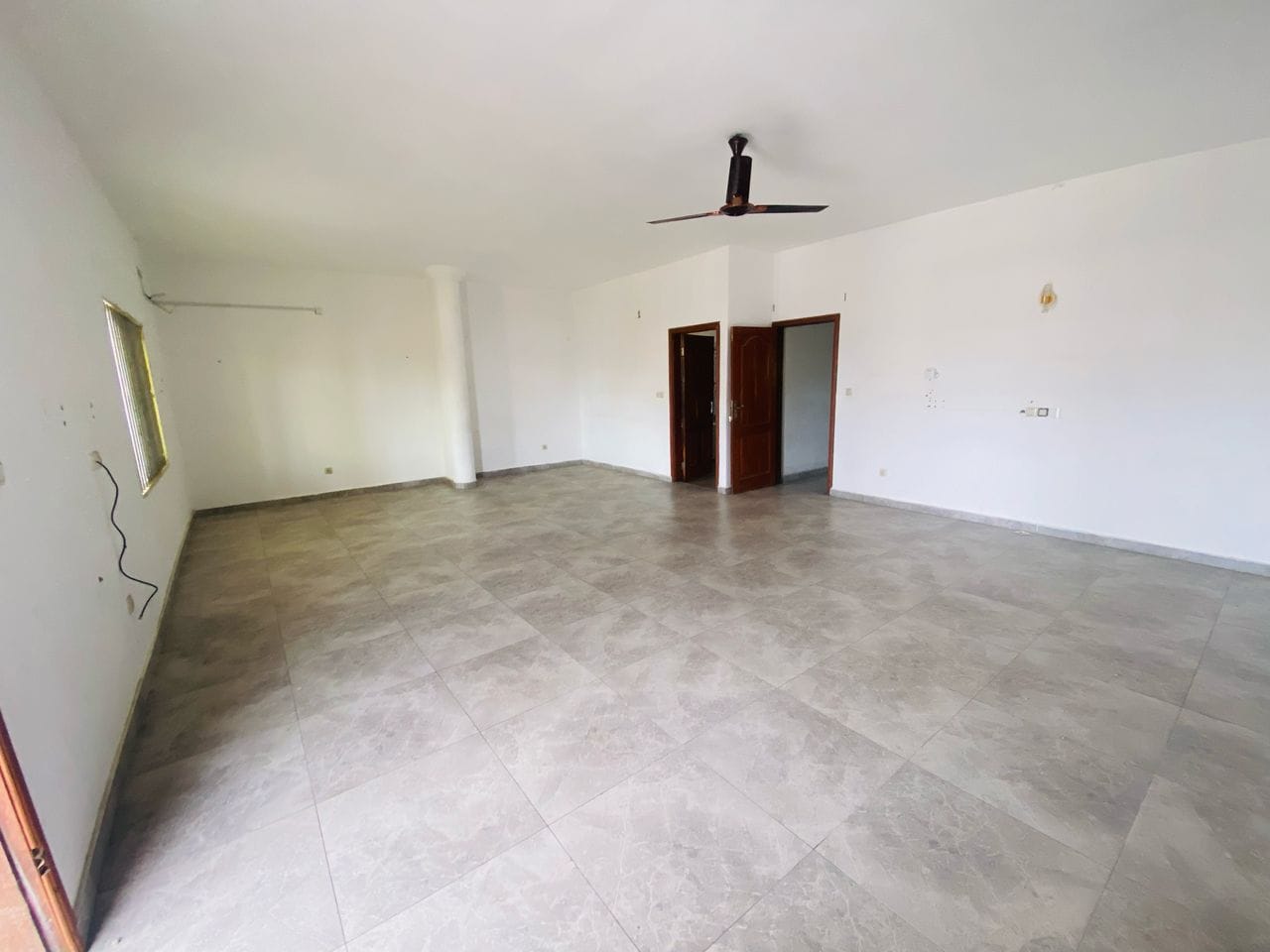 Vente Villa R+2 de 6 Chambres à Fidjrossè
