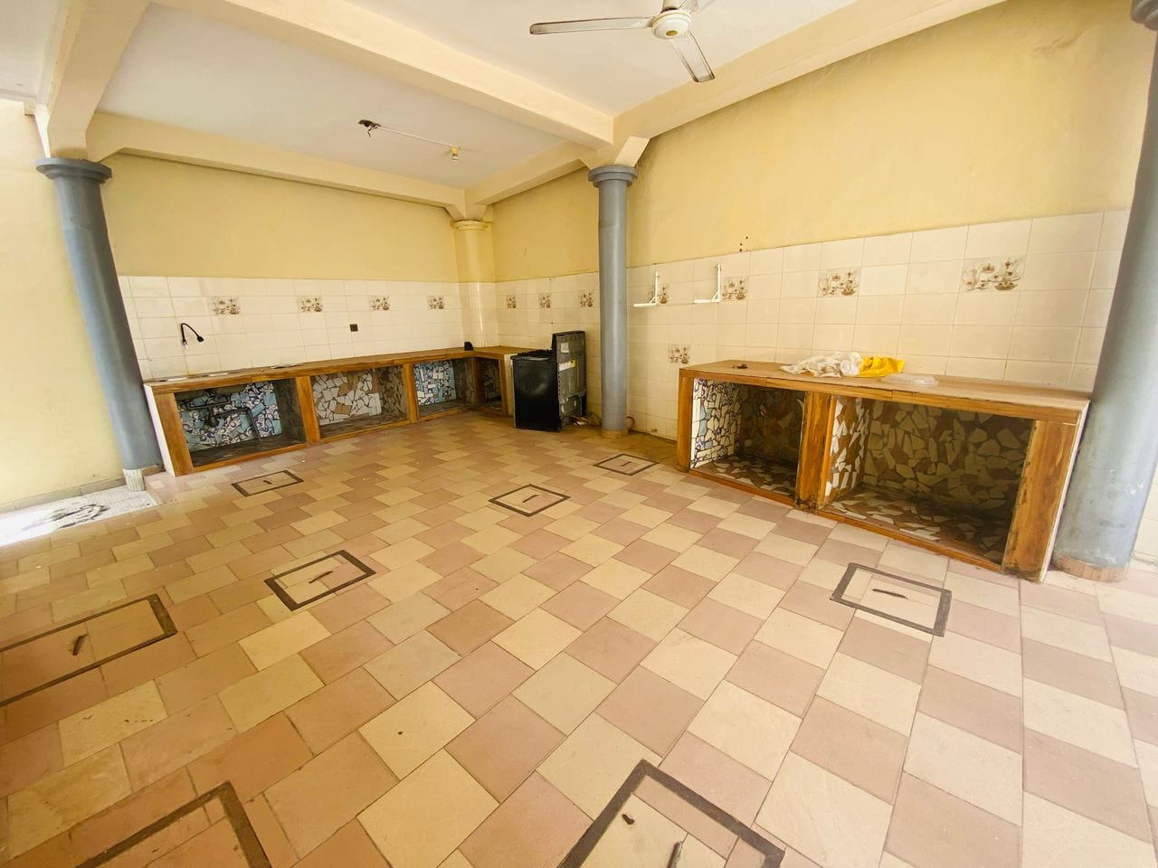 Vente Villa R+2 de 6 Chambres à Fidjrossè