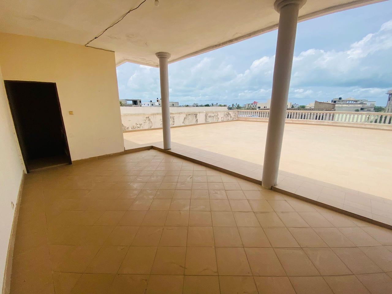 Vente Villa R+2 de 6 Chambres à Fidjrossè