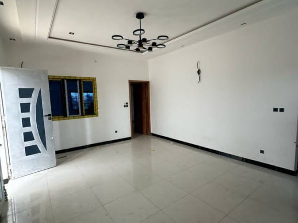 2 Chambres Salon à Louer à Fidjrossè Akogbato