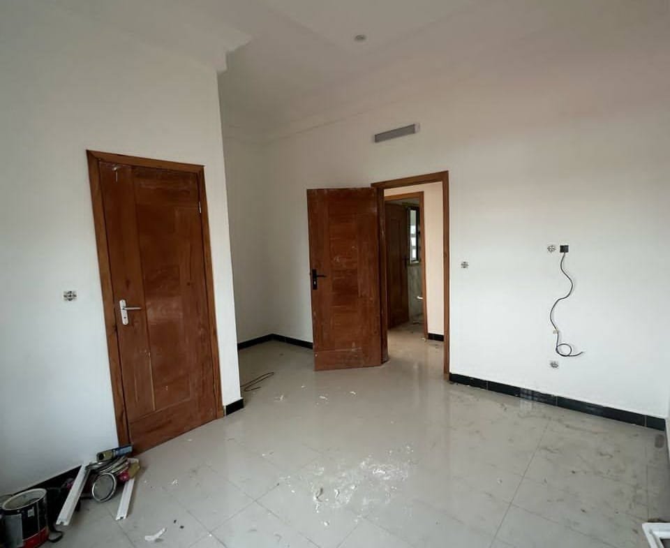 2 Chambres Salon à Louer à Fidjrossè Akogbato_12