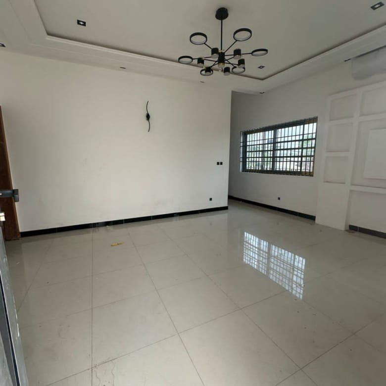 2 Chambres Salon à Louer à Fidjrossè Akogbato_3