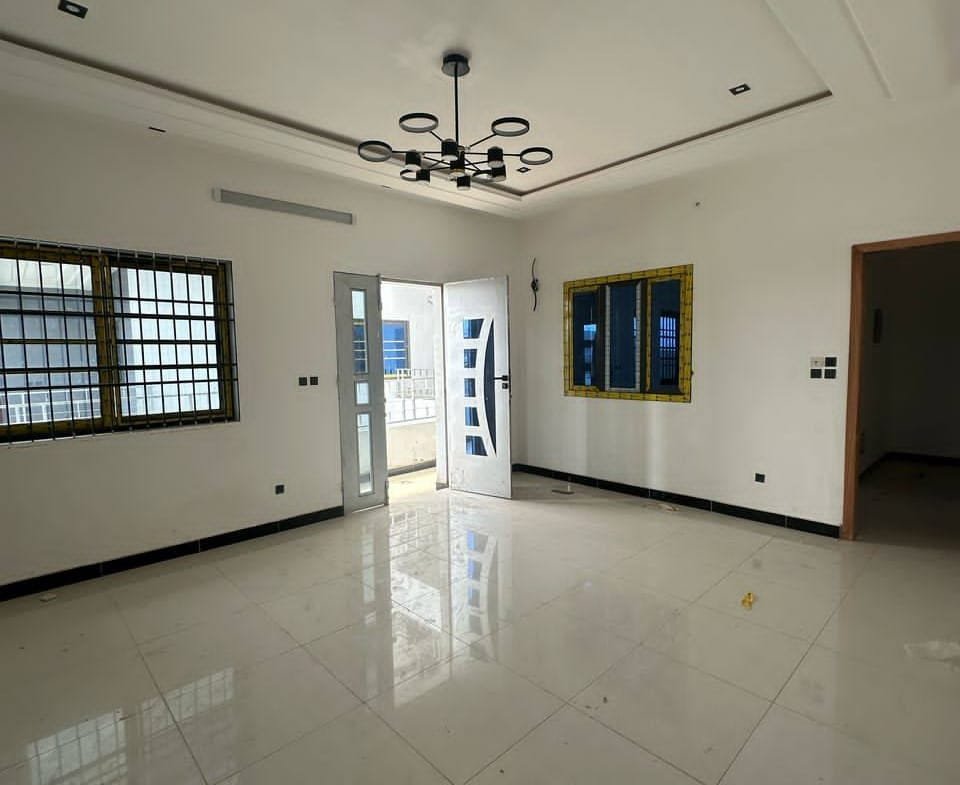 2 Chambres Salon à Louer à Fidjrossè Akogbato_4
